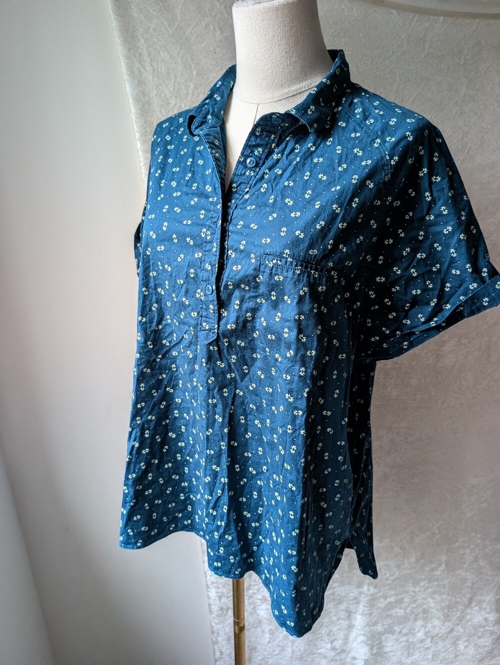 Woolrich Blue V Neck Button Down Blouse Short Sleeve Large Cotton